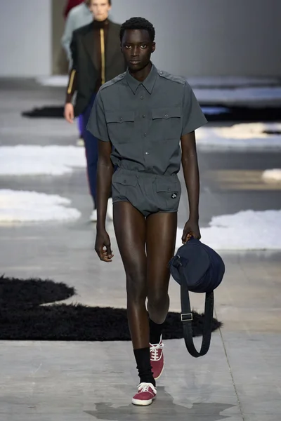Look 37